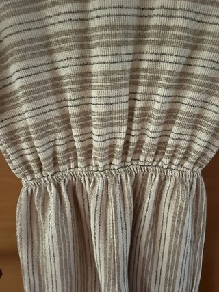 Mono Zara niña rayas beige y blanco. 152cm