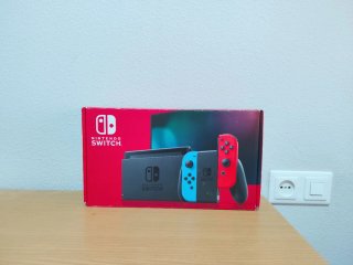 Nintendo Switch Rojo y Azul