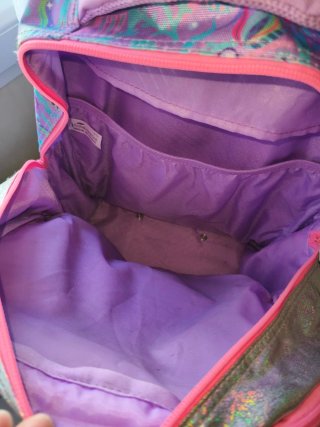 Mochila infantil con ruedas y diseño de caballitos