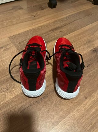Zapatillas Baloncesto Nike Rojas y Negras