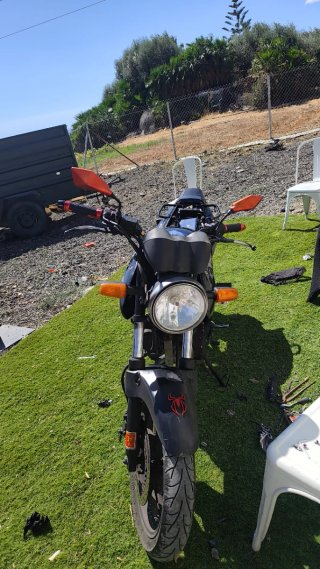 Honda CBF250 Negra