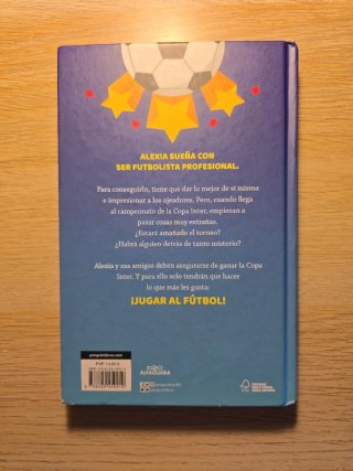 Alexia y las promesas del fútbol / Alexia and t...
