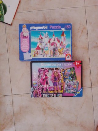 Libros para niños y adultos y juguetes