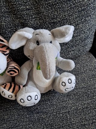 Lote 3 Peluches Jirafa, Tigre y Elefante