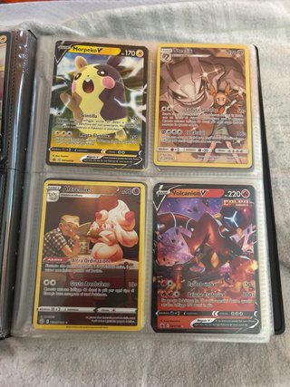 Carte Pokémon Charizard V, Morpeko V, Arcanine EX
