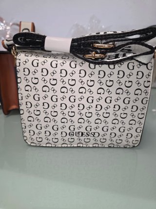 Bolso Guess Negro y Blanco