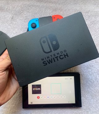 Nintendo Switch + Juego y Accesorios