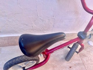 Bici sin pedales Chicco Roja