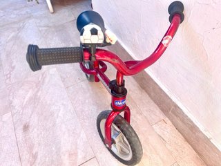 Bici sin pedales Chicco Roja