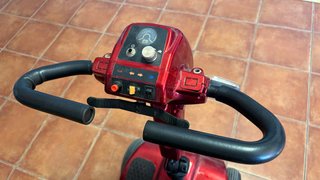 Scooter Rojo Eléctrico