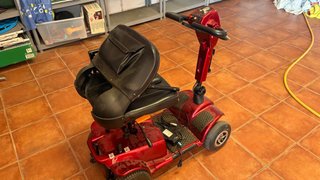 Scooter Rojo Eléctrico
