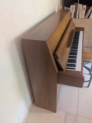 Piano Acústico Vertical Yamaha M5J
