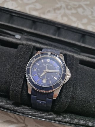 Reloj Victorinox Swiss Army Azul