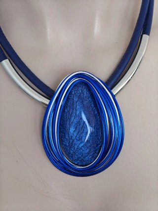 Conjunto Collar y Pendientes Azul