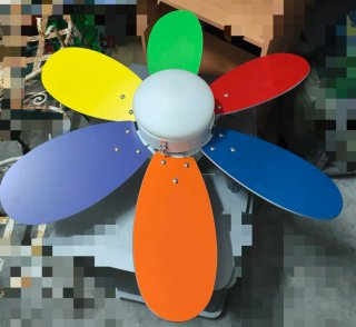Ventilador de techo con luz y 5 aspas de colores