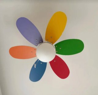 Ventilador de techo con luz y 5 aspas de colores