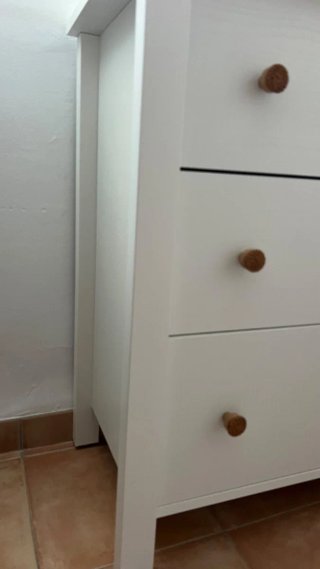 Cómoda de madera blanca 80x40