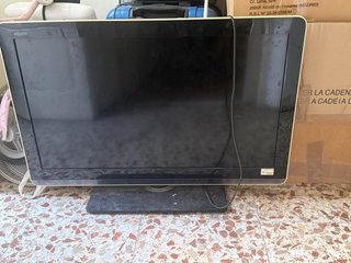 TV Sharp Aquos Negra
