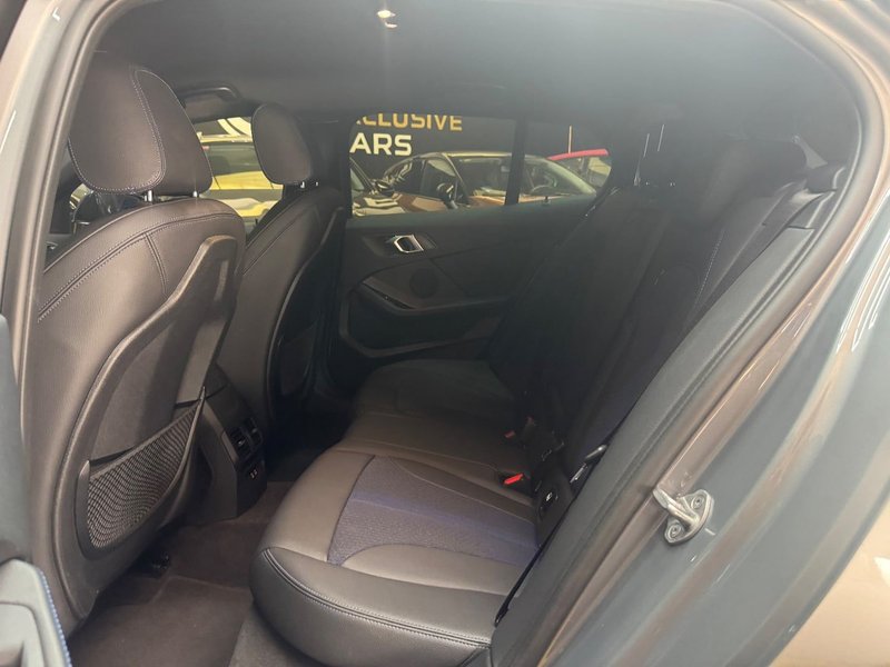 BMW Serie 1 120i 2024, foto 17