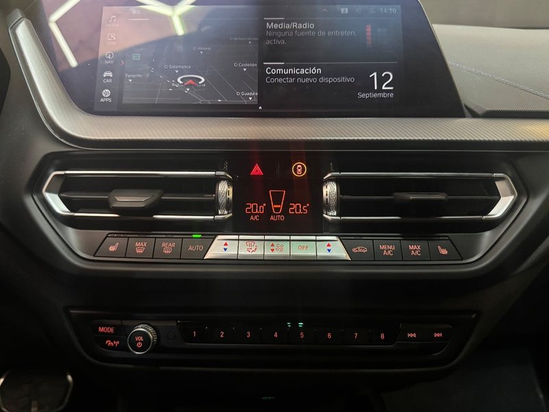 BMW Serie 1 120i 2024, foto 34