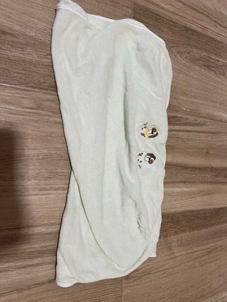 Funda cambiador IKEA blanca con bordes azules