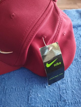 Gorra Nike Granate Nueva