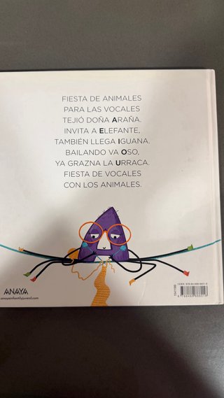 La fiesta de la araña y las vocales animales