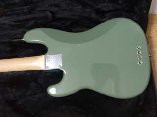 Fender Precision American Pro Bajo Eléctrico