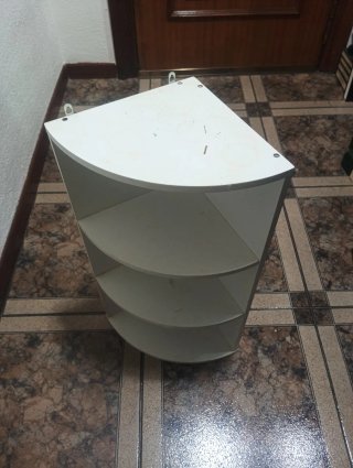 Estantería de esquina blanca