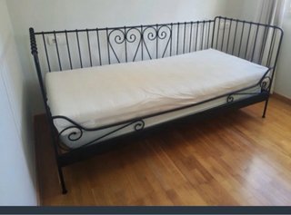 Cama Diván Metálica Negra