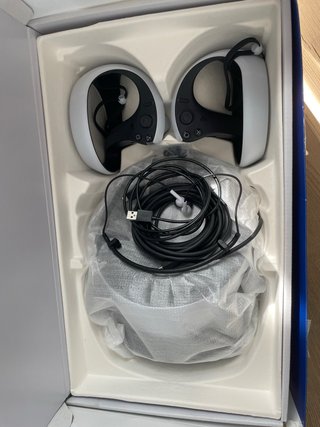 PS5 825GB + PS VR2 + 2 Mandos