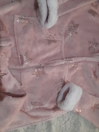 Pijama de estrellas rosa y dorado