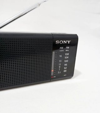 Radio Sony Portátil AM/FM Negra