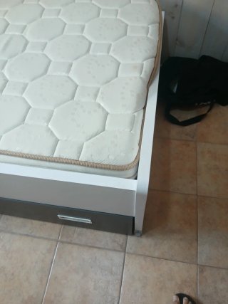 Cama individual con cajones