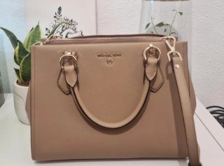 Bolso satchel piel saffiano Michael Kors beige