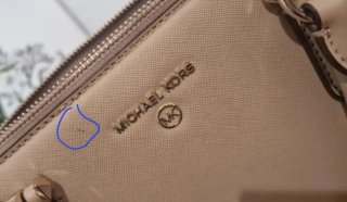 Bolso satchel piel saffiano Michael Kors beige