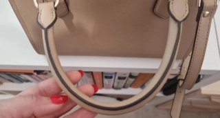 Bolso satchel piel saffiano Michael Kors beige