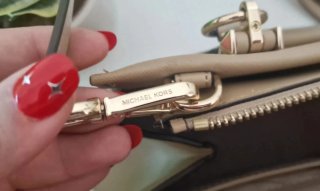 Bolso satchel piel saffiano Michael Kors beige