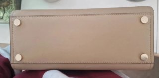 Bolso satchel piel saffiano Michael Kors beige