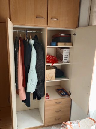 Armario modular madera claro