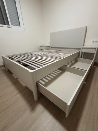 Cama IKEA 140x200 + 2 Mesitas