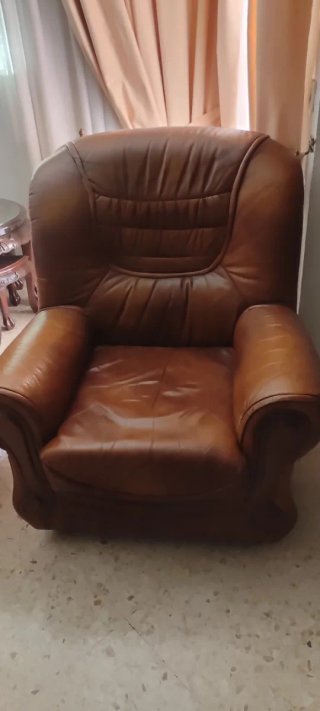 Sofá 3 plazas y 2 sillones piel