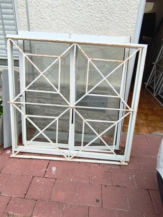 2 Ventanas Aluminio con Marcos