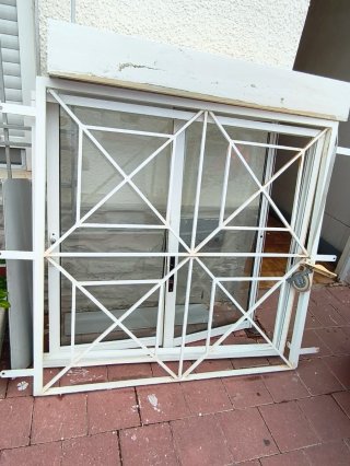 2 Ventanas Aluminio con Marcos