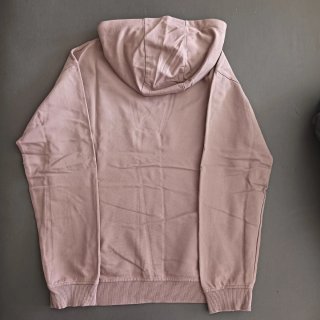 Sudadera con capucha y bolsillo delantero