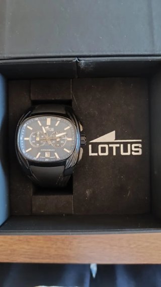 Lote 2 relojes Lotus y Michael Kors