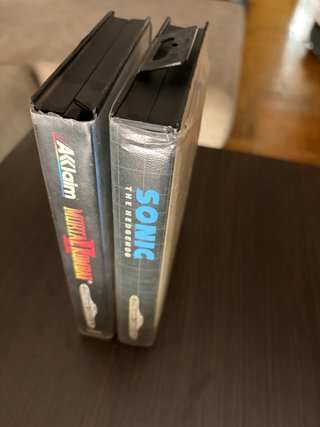Consola Sega Mega Drive con mando, cables y juegos
