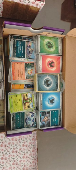 Lote Cartas Pokémon Energía y Entrenador