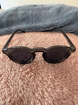 Gafas de sol negras efecto espejo