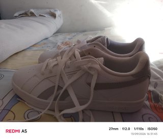 Zapatillas Reebok Blancas con Rayas Grises